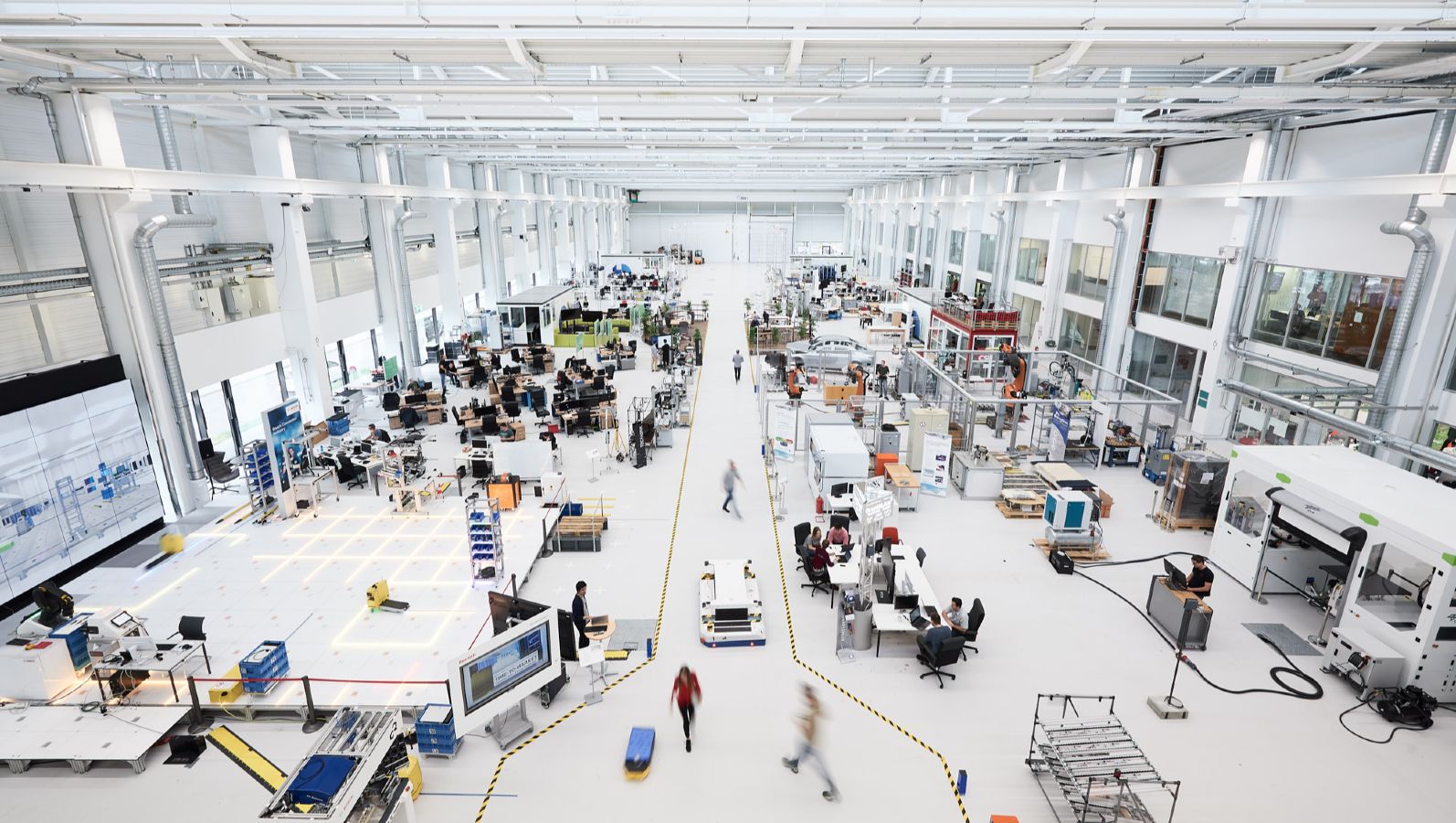 In der Fabrik der Zukunft arbeiten über 45 Partnerorganisationen unter einem Dach