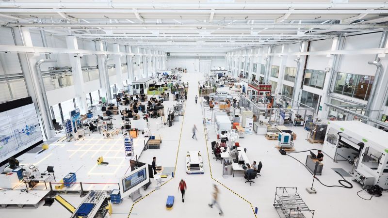 In der Fabrik der Zukunft arbeiten über 45 Partnerorganisationen unter einem Dach